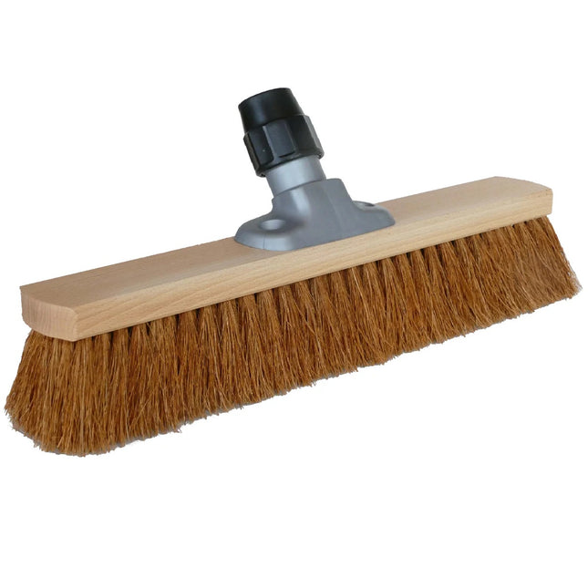Saalbesen Kokos 60 cm mit Universalhalter – weiche Naturborsten für trockene, glatte Innenböden; Buchenholz‑Körper, antistatisch und staubbindend.