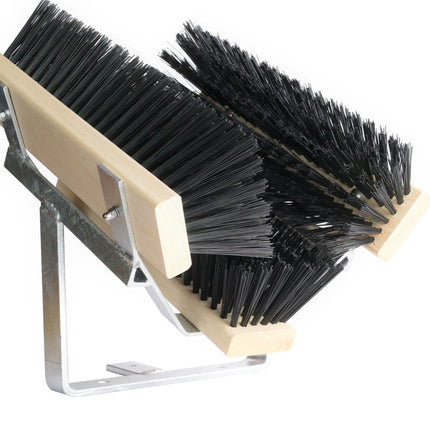 Outdoor Schuhreiniger verzinkt mit schwarzen Bürsten – robust für Werkstatt und Eingangsbereiche