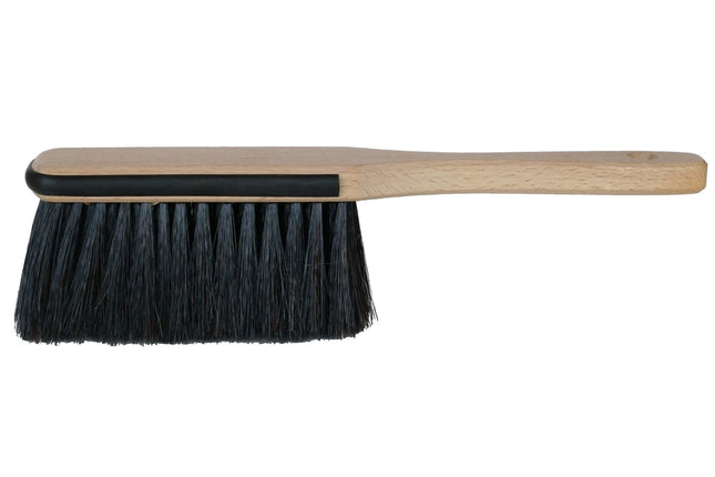 Handfeger mit Rosshaar und Kantenschutz – schützt Möbel beim Kehren und bindet feinen Staub auf glatten Böden