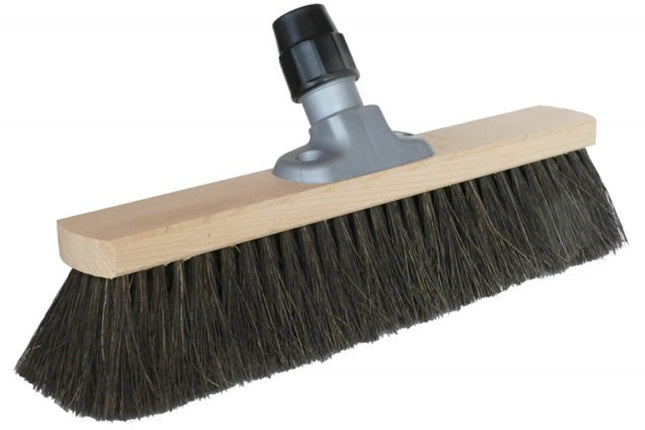 60 cm Industriebesen mit hitzefesten Arenga‑Borsten – stark gegen Öl, Dreck & Nässe. Perfekt für Werkstatt, Lager & Baustelle.