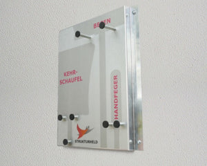 Strukturheld® Industry – Wandhalter für Besen & Kehrset nach 5S-Prinzip