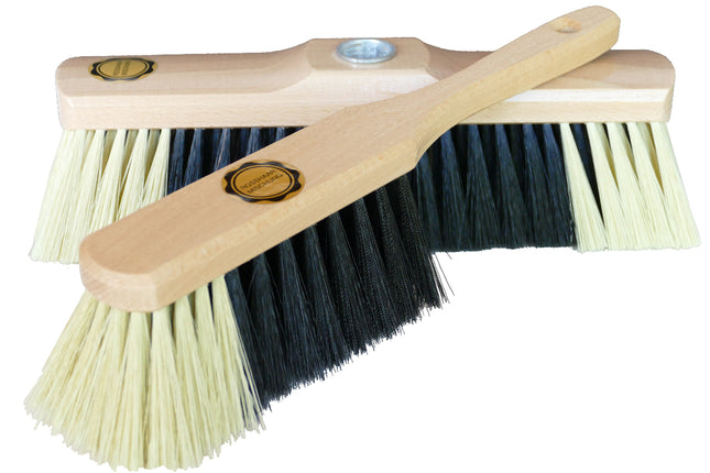 Stubenbesen‑Set Standard aus Buchenholz mit weißen Kunstborsten – gründliche Reinigung für glatte Böden in Haushalt und Büro.
