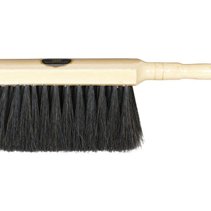 Premium‑Stubenbesen‑Set aus lackiertem Buchenholz & Rosshaar – weich, langlebig und ideal für empfindliche Innenräume.