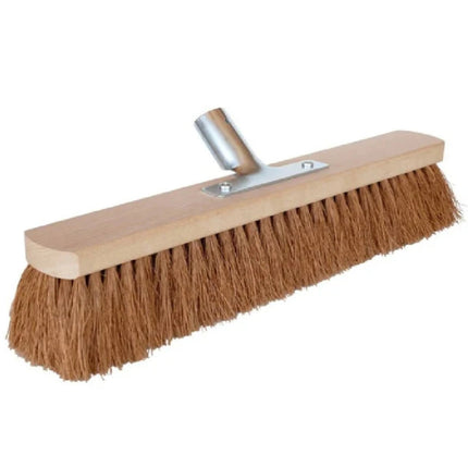 60 cm Saalbesen mit robusten Kokos‑Naturborsten & Metallhalter – ideal für Innenbereiche, groben Schmutz und glatte Böden.