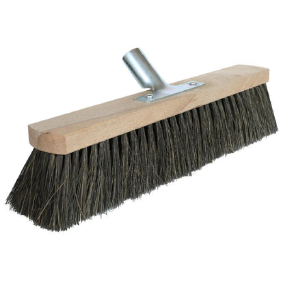 Werkstattbesen 60 cm Arenga – robuste Naturborsten für groben Schmutz, Staub und Ölreste; stabiler Buchenholzkörper mit Metallhalter Ø 24 mm.