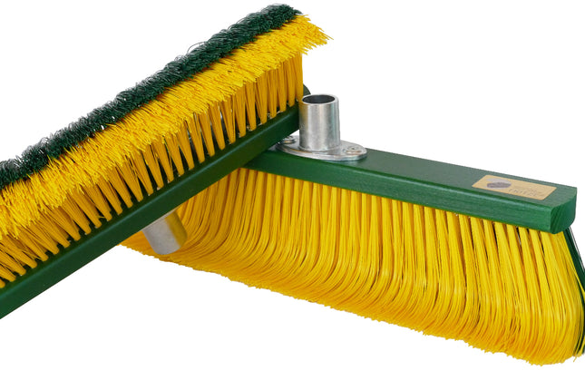 Robuster Krallenbesen für Pflastersteine und Einfahrten – ideal für Grundstück, Garten und Gewerbe