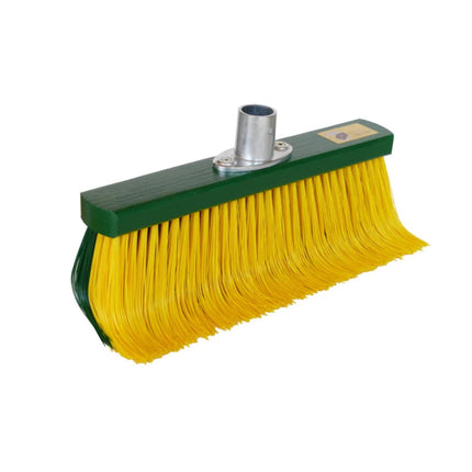 STRUKTURHELD Lite Krallenbesen‑Set für Terrasse, Hof & Garten – inkl. Teleskopstiel und Aluminium‑Wandhalter.