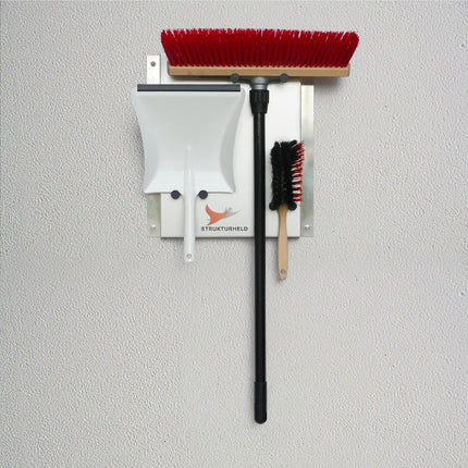 STRUKTURHELD® Industry – Straßenbesen Kehrset mit Wandhalterung & Kehrschaufel für Hof, Rampe & Betriebsgelände (5S Ordnungssystem)